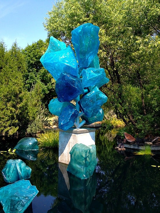 Pretty freaking stunning. If I had a pond, I'd love this to be in the middle of it. Oh wait I don't have an extra $100k for pond art!