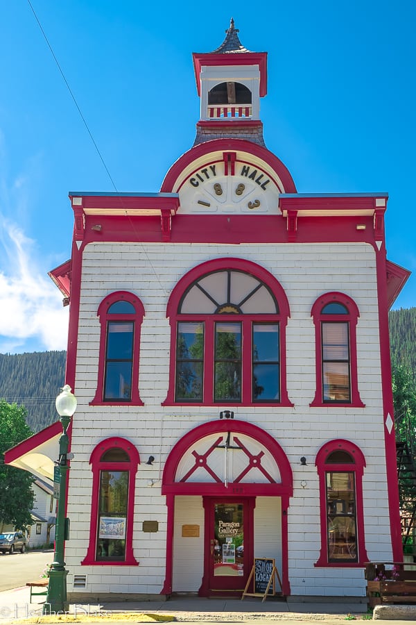 A picture of the city hall in Crested Butte, Colorado